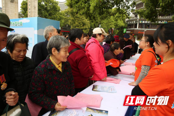 南岳衡山在线,南岳衡山旅游产品,南岳佛教用品销售,特色工艺品,中华万寿鼎,印章,宗教文化产品,定制礼品,青铜制品,纯银制品,南岳特色书画